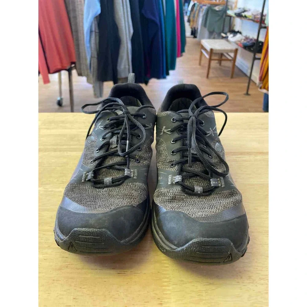 Shoe Size 7.5 Keen Black Hiking Shoes